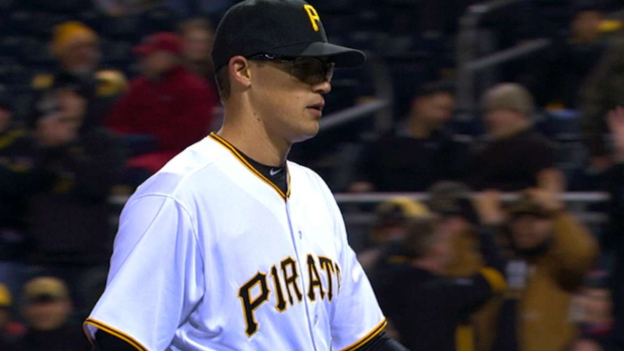 Marlins sign 5, including 3 lefty relievers
