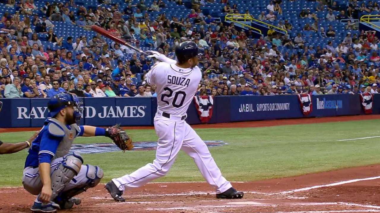 Souza Jr.'s solo homer