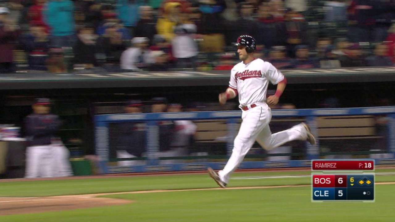 Uribe's game-tying sac fly