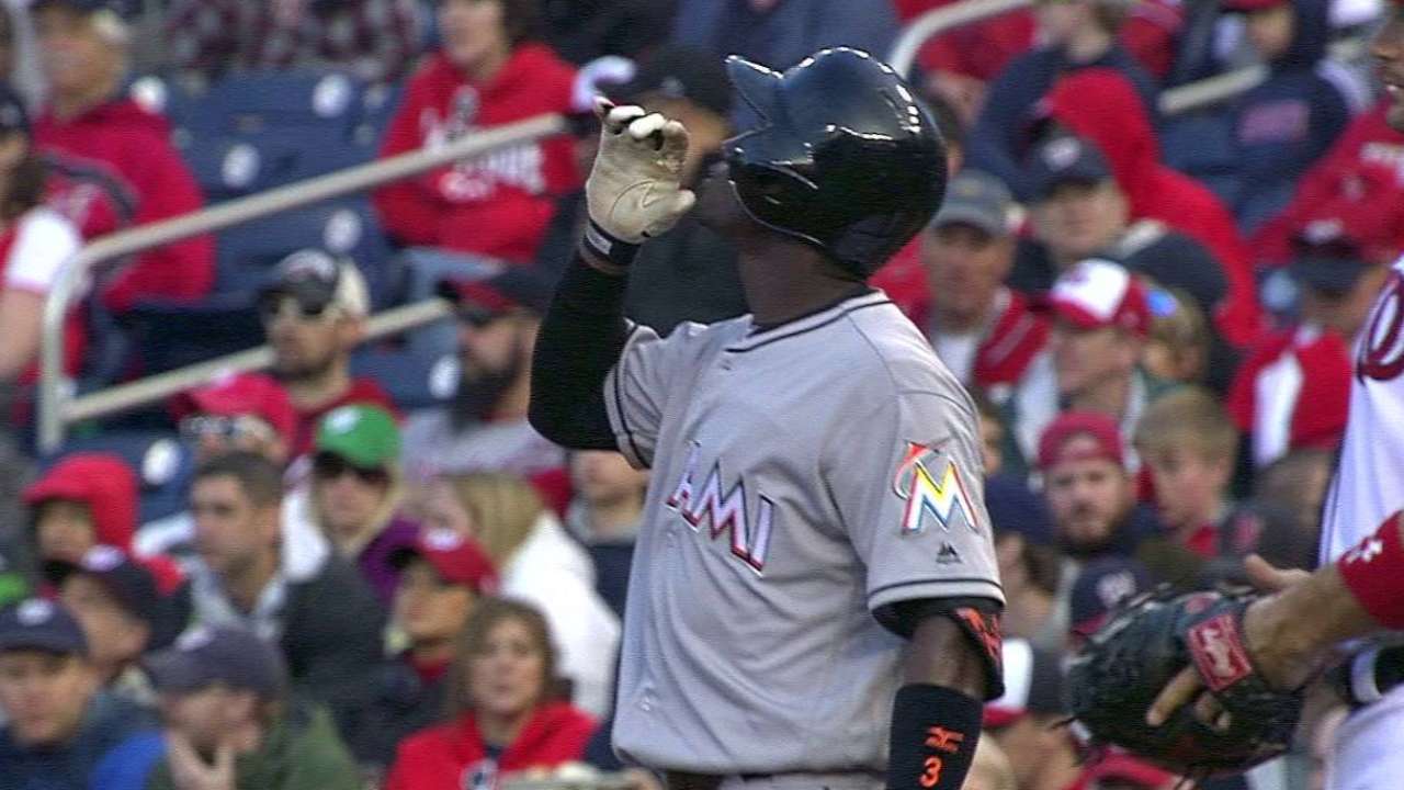 Hechavarria's RBI single