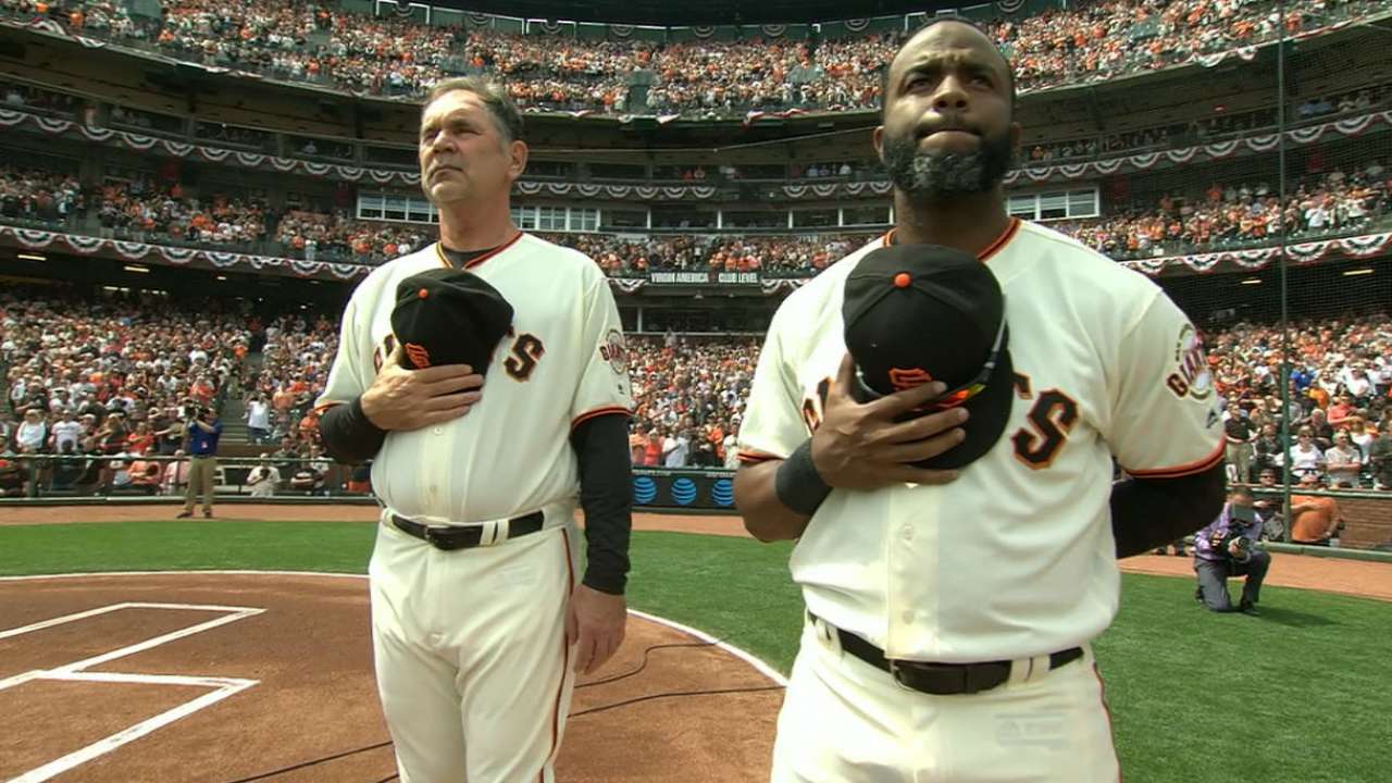 Bochy, Giants introduced