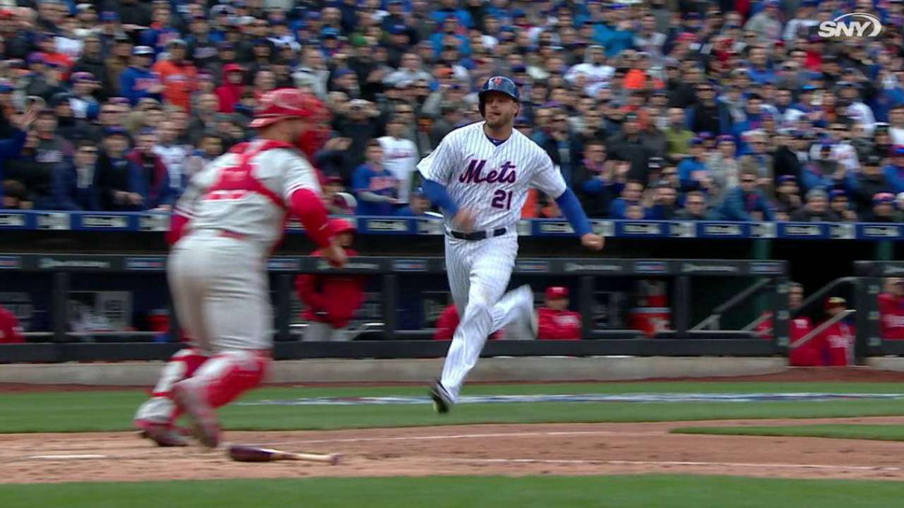 Mets raise banner, thump Phils in home opener