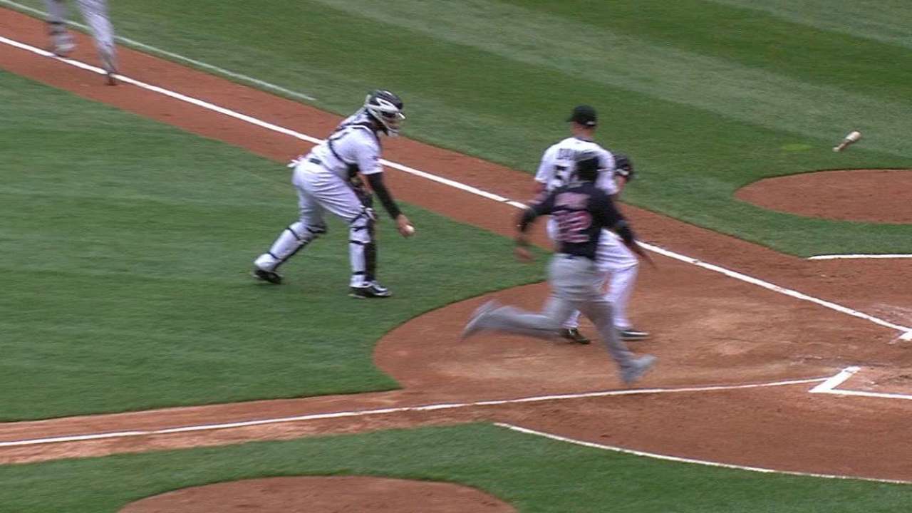 First-inning miscue sets tone for White Sox