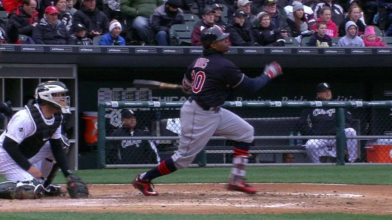 Davis' RBI triple