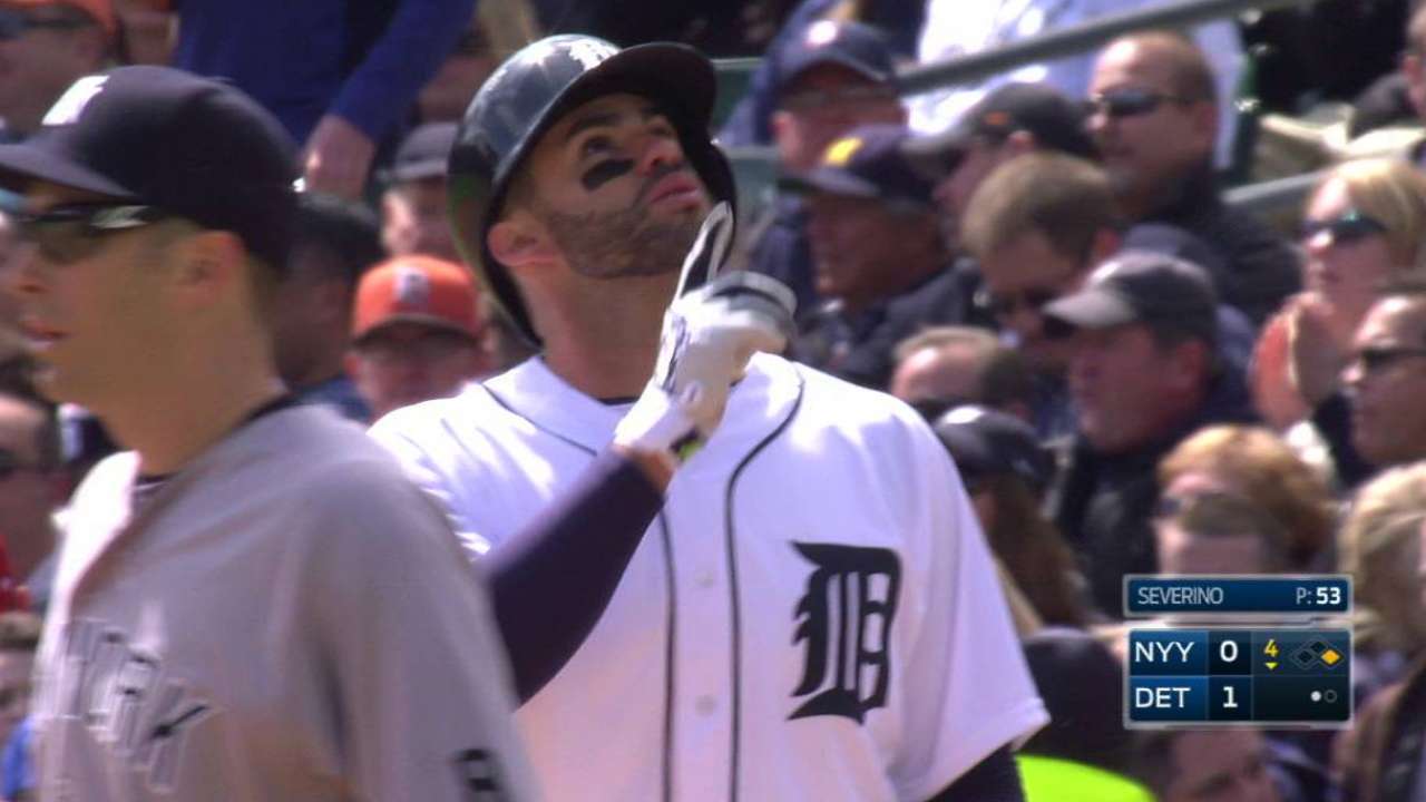 Martinez's single to center