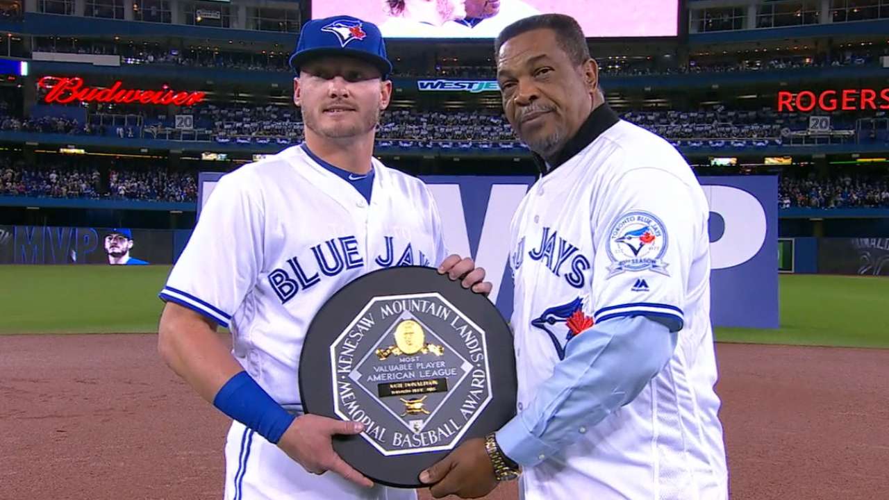 Donaldson receives MVP award