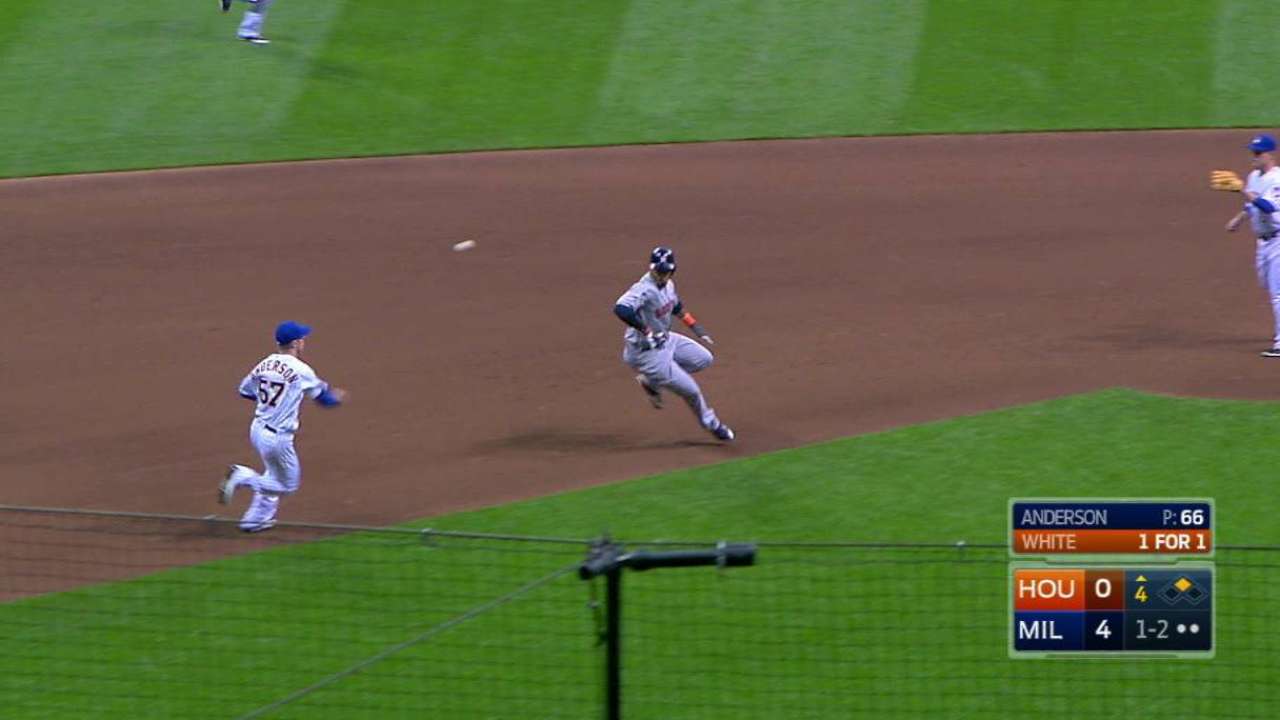 Hill picks off Gomez