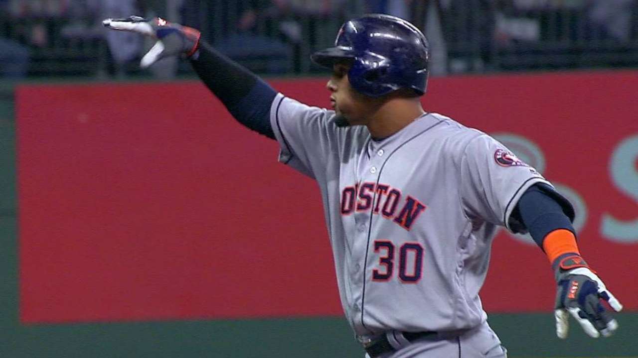 Gomez brings gusto back to Milwaukee