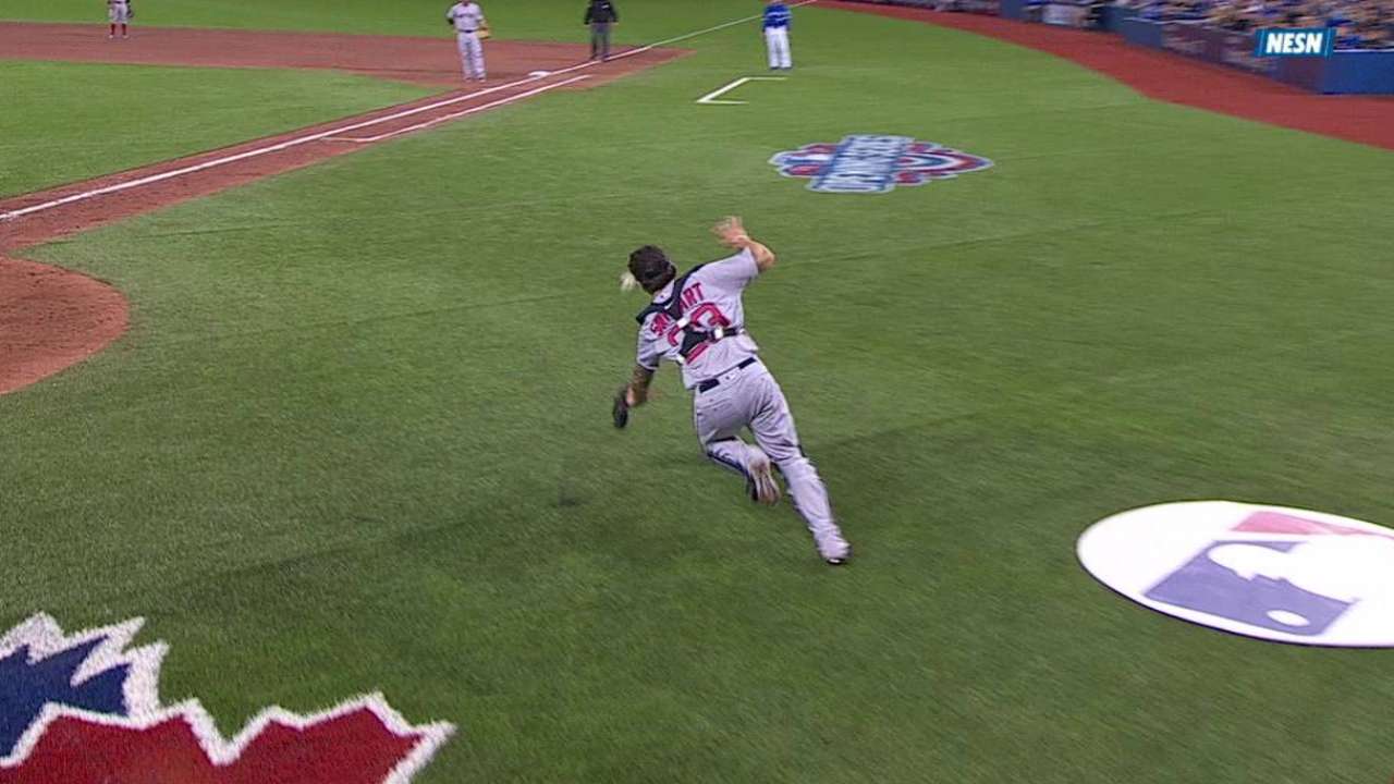 Swihart misplays foul ball