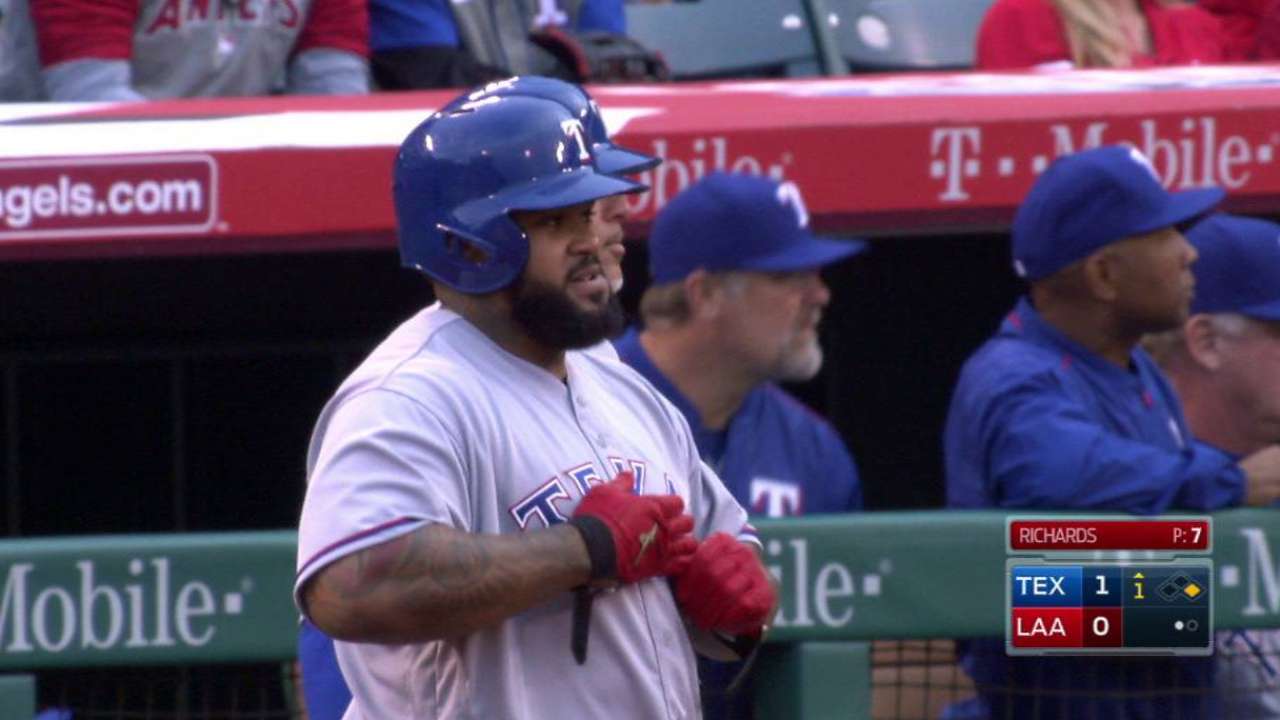 Fielder's single opens scoring