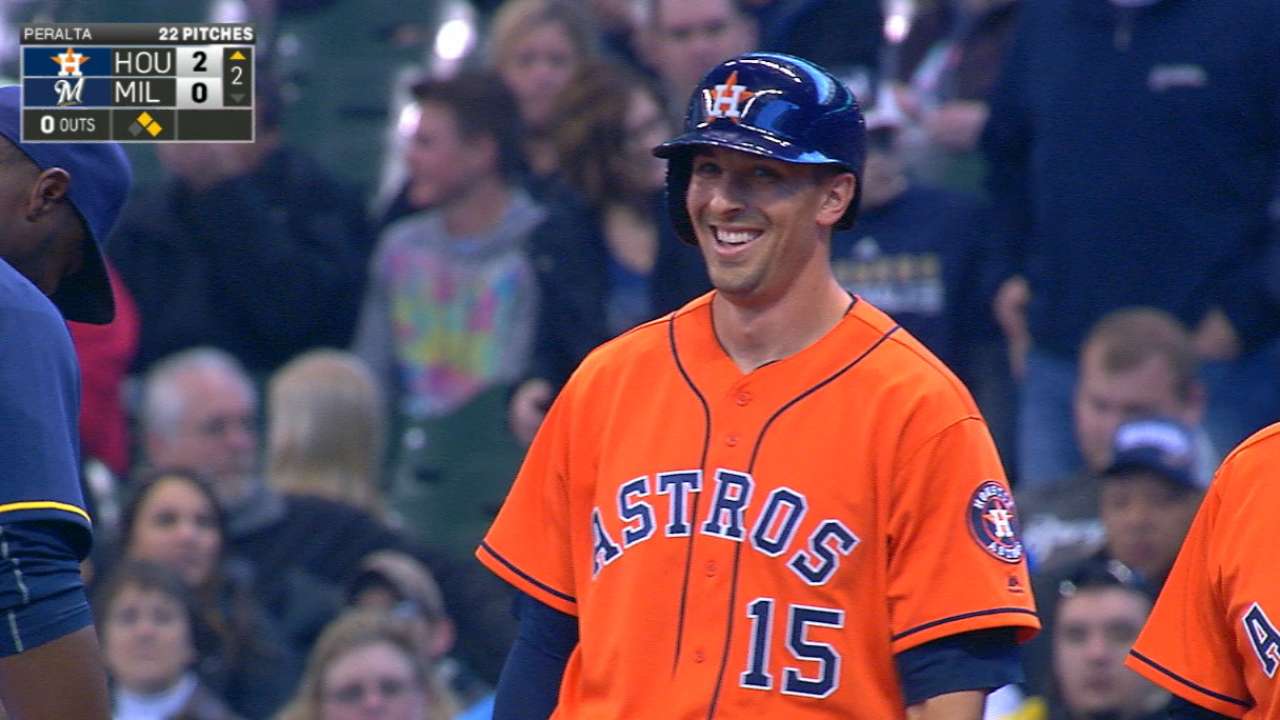 Astros picking spots to bunt against shifts
