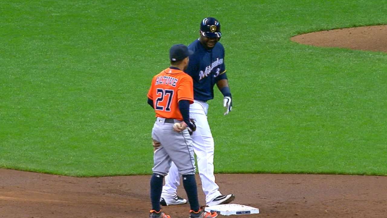 Altuve tries hidden ball trick