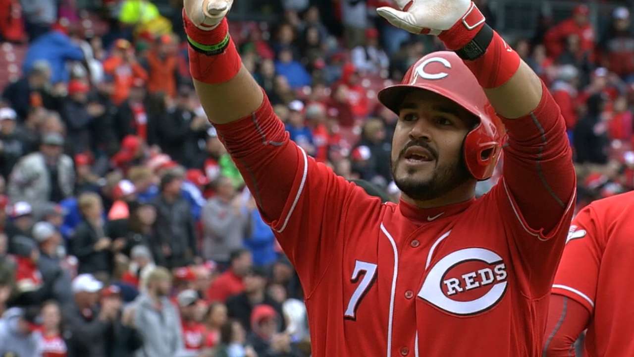 Throwback Thursday for Suarez with start at SS