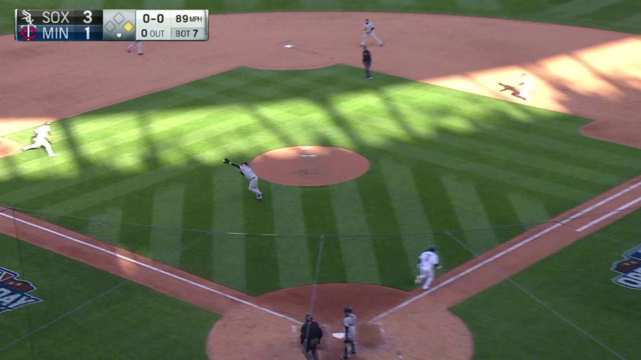 Albers catches bunt, gets DP