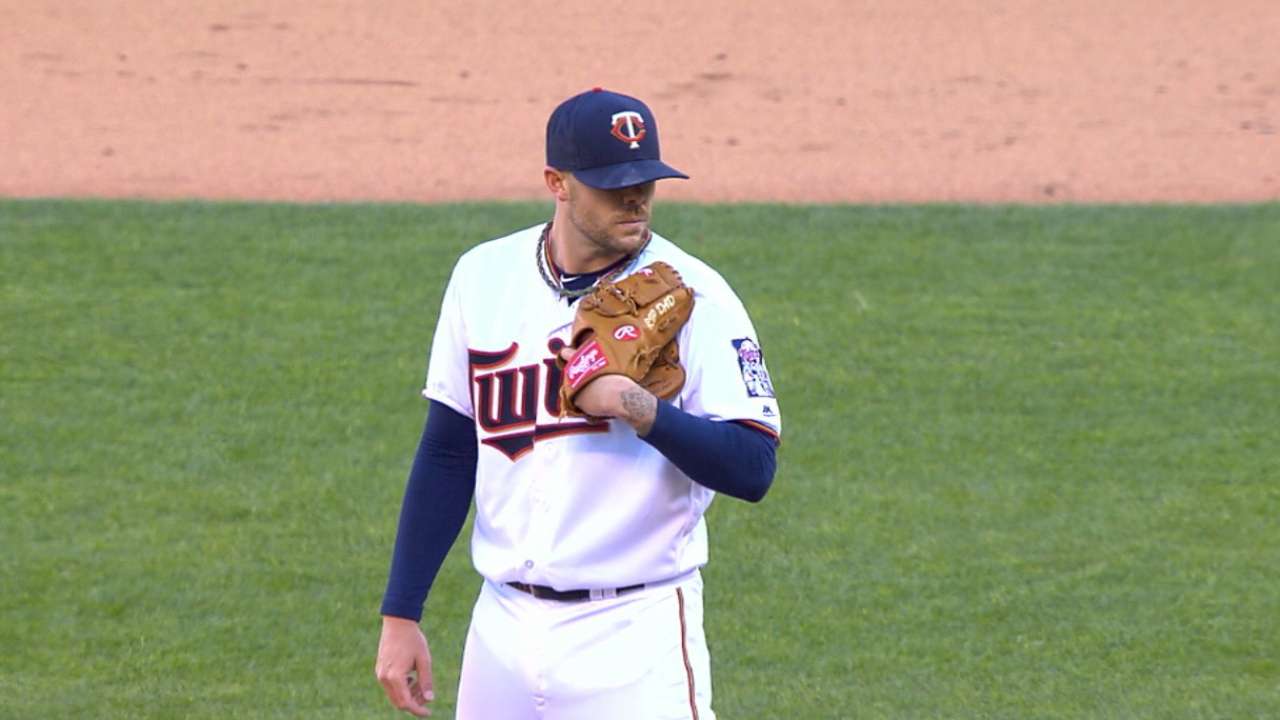 Pressly's scoreless relief