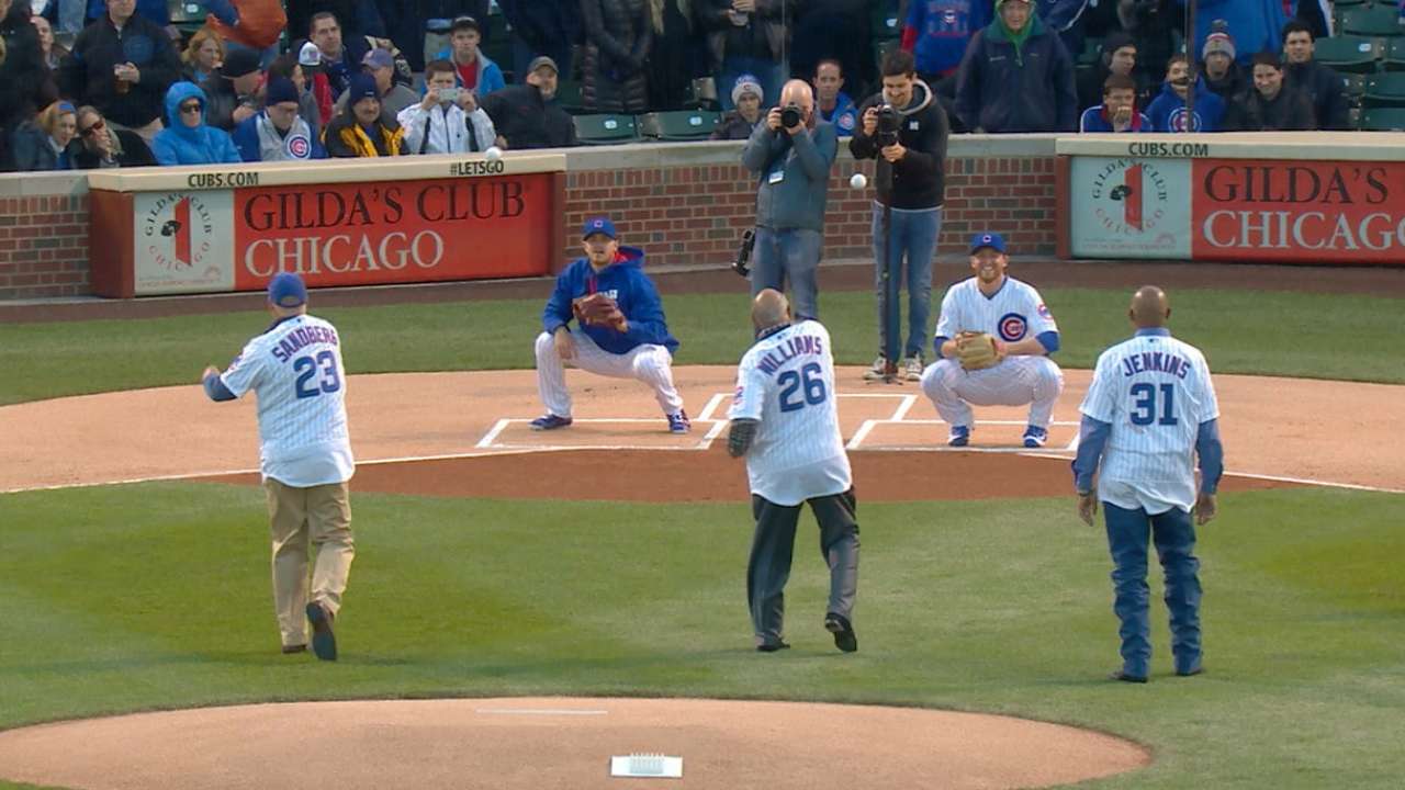 Former Cubs toss first pitch