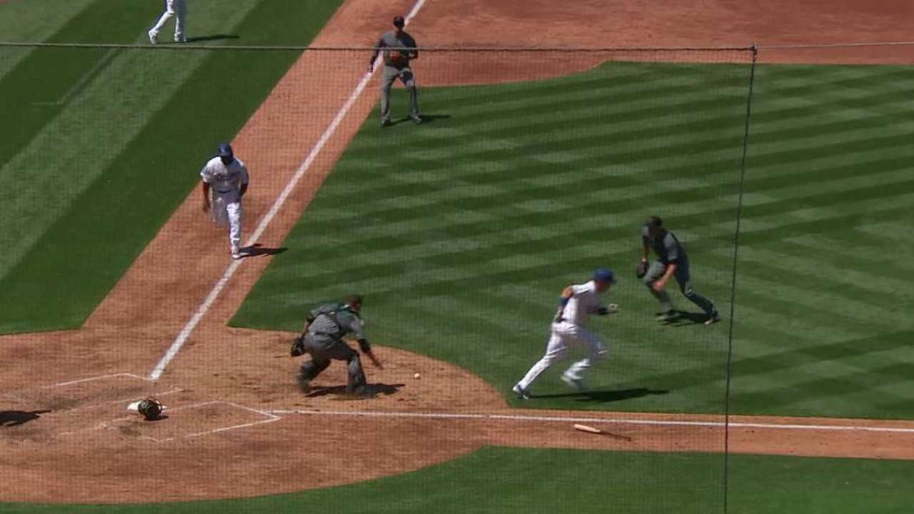 Kendrick scores on sac bunt
