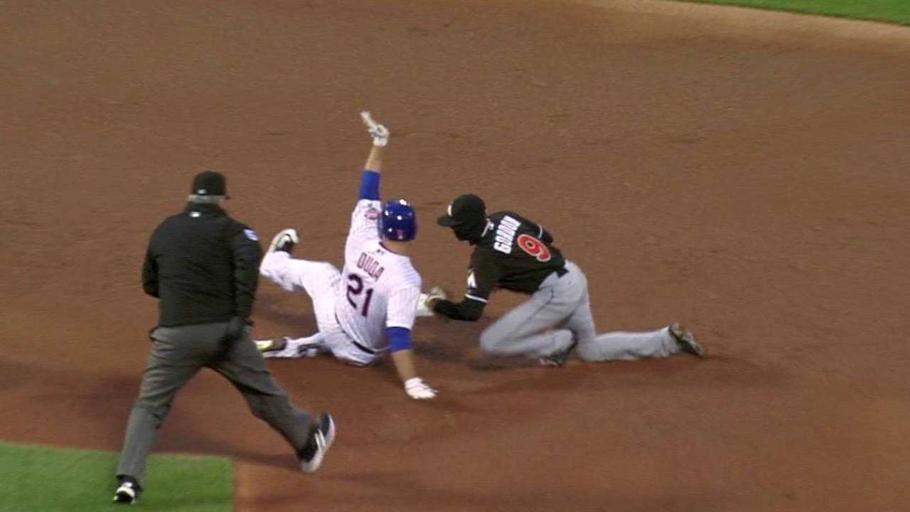 Ozuna throws out Duda at second