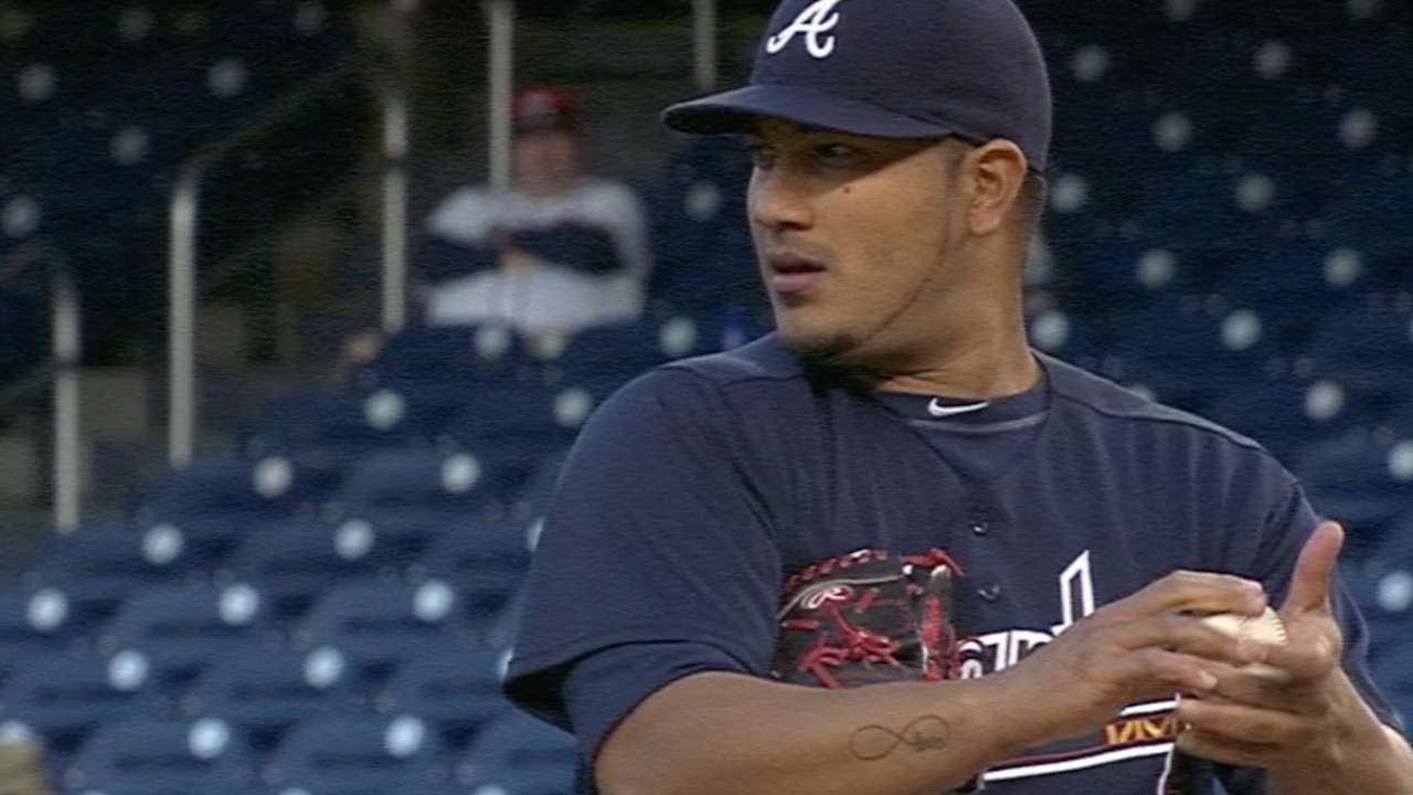 Chacin's scoreless Braves debut
