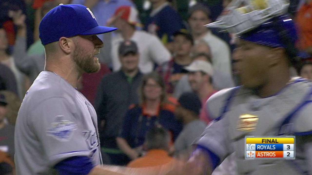 Davis notches the save