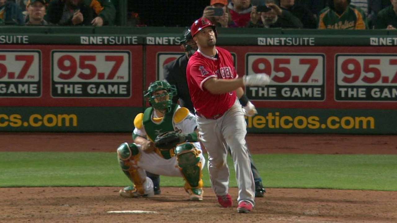 Pujols' two-run double