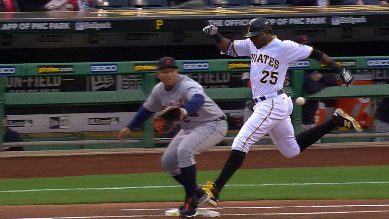 Polanco's RBI fielder's choice