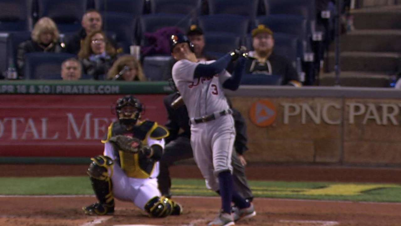 Kinsler's solo blast