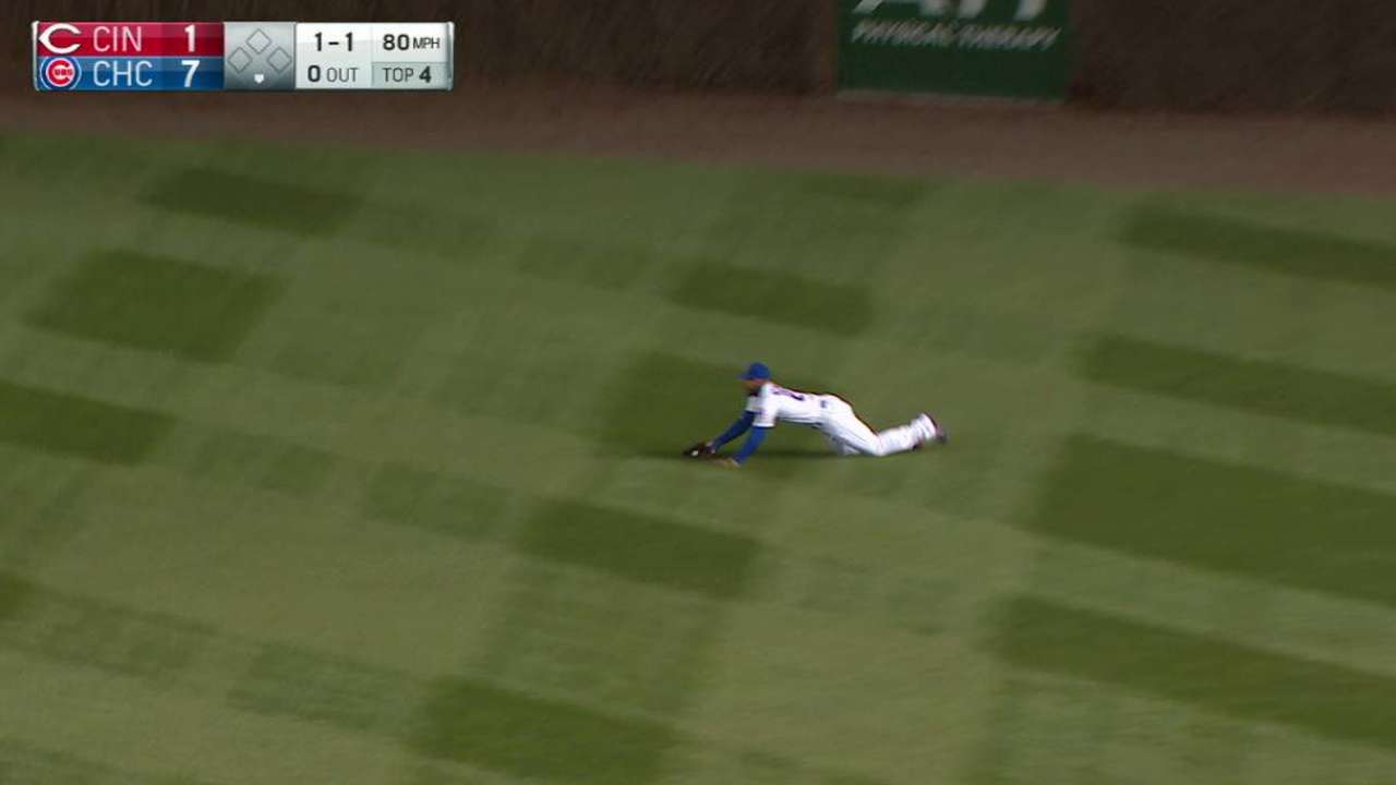 Heyward's diving grab