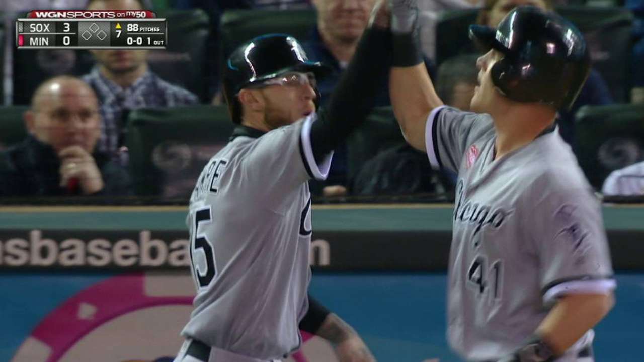 Sands' two-run homer
