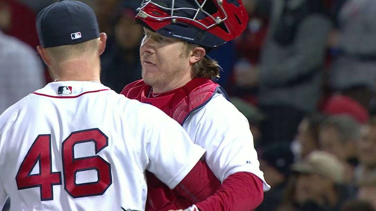 Kimbrel fans side, earns save