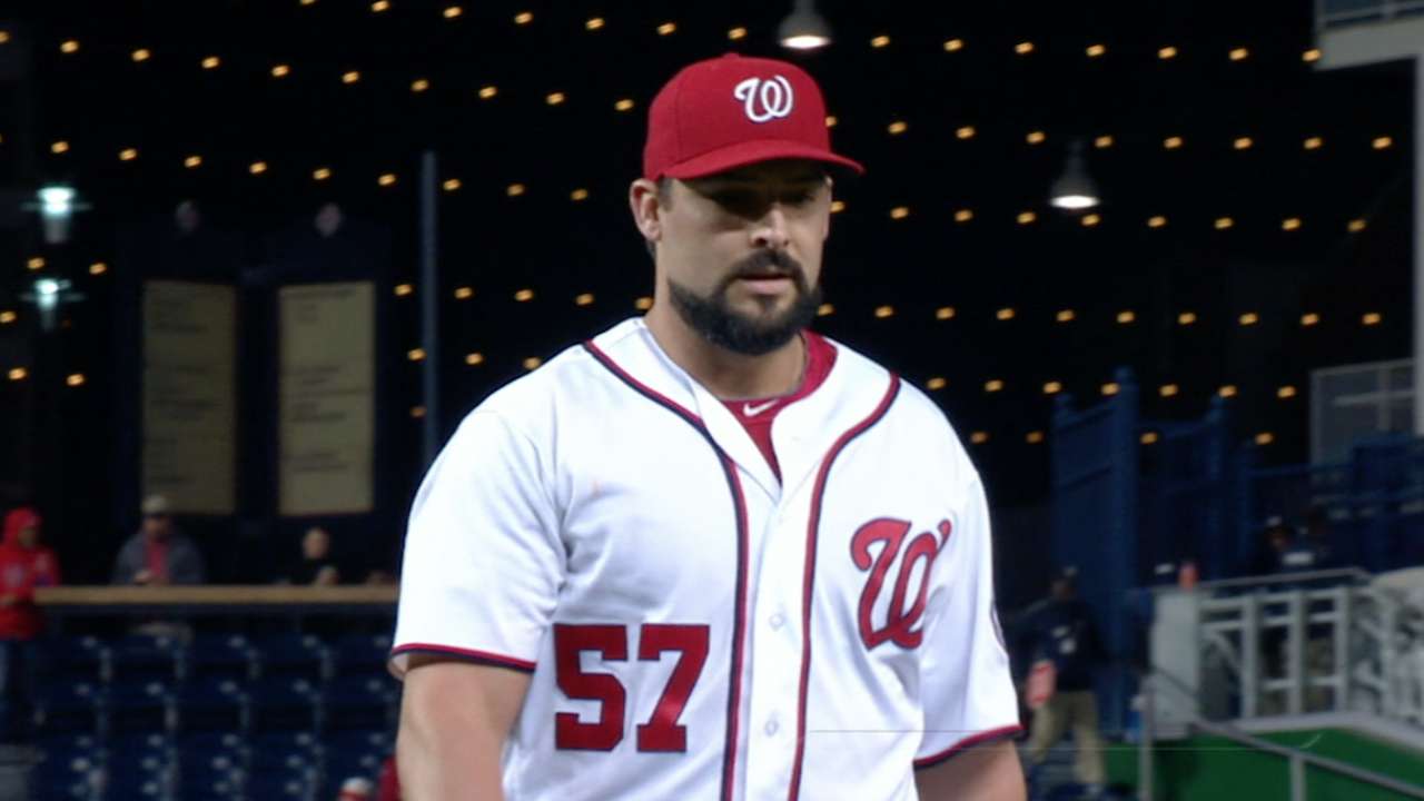 Fill-in Roark leads Nats' shutout of winless Braves
