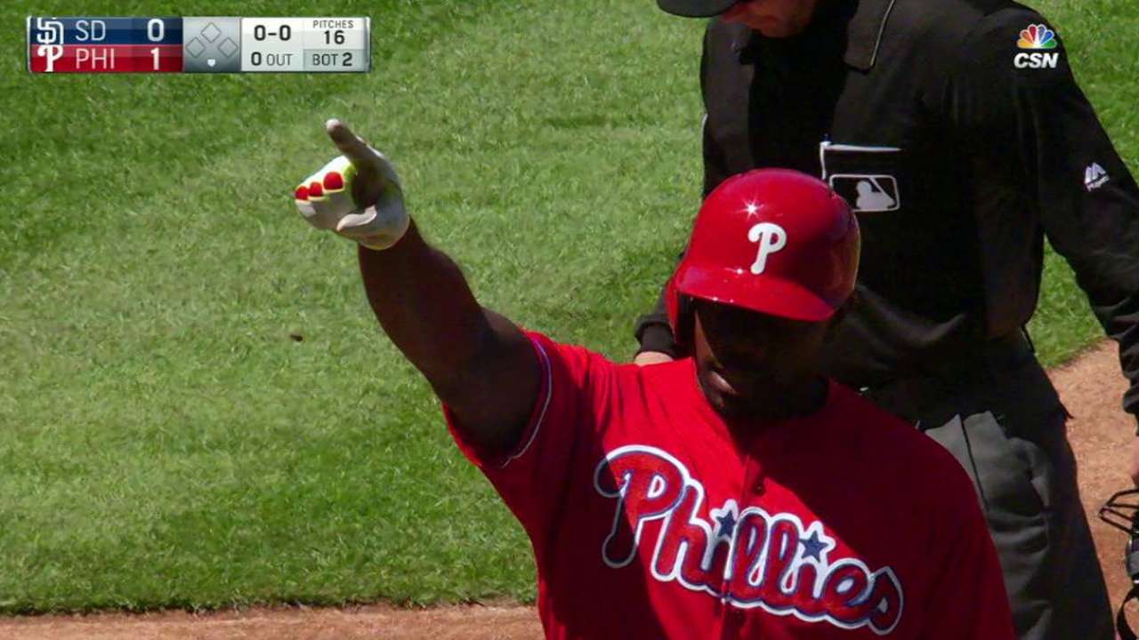 Howard's solo home run