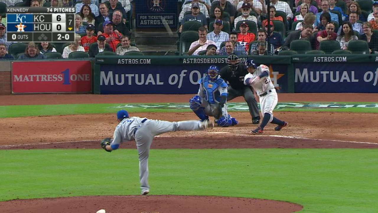 Altuve's solo homer
