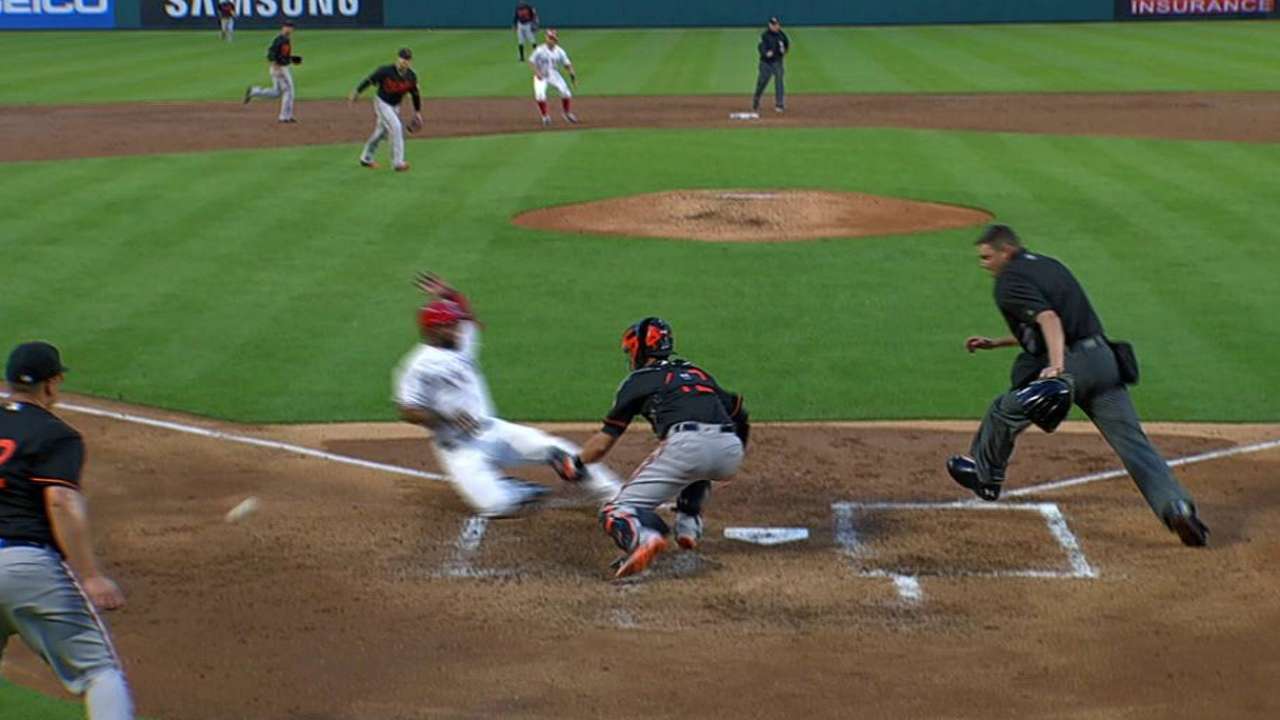 DeShields' two-run single