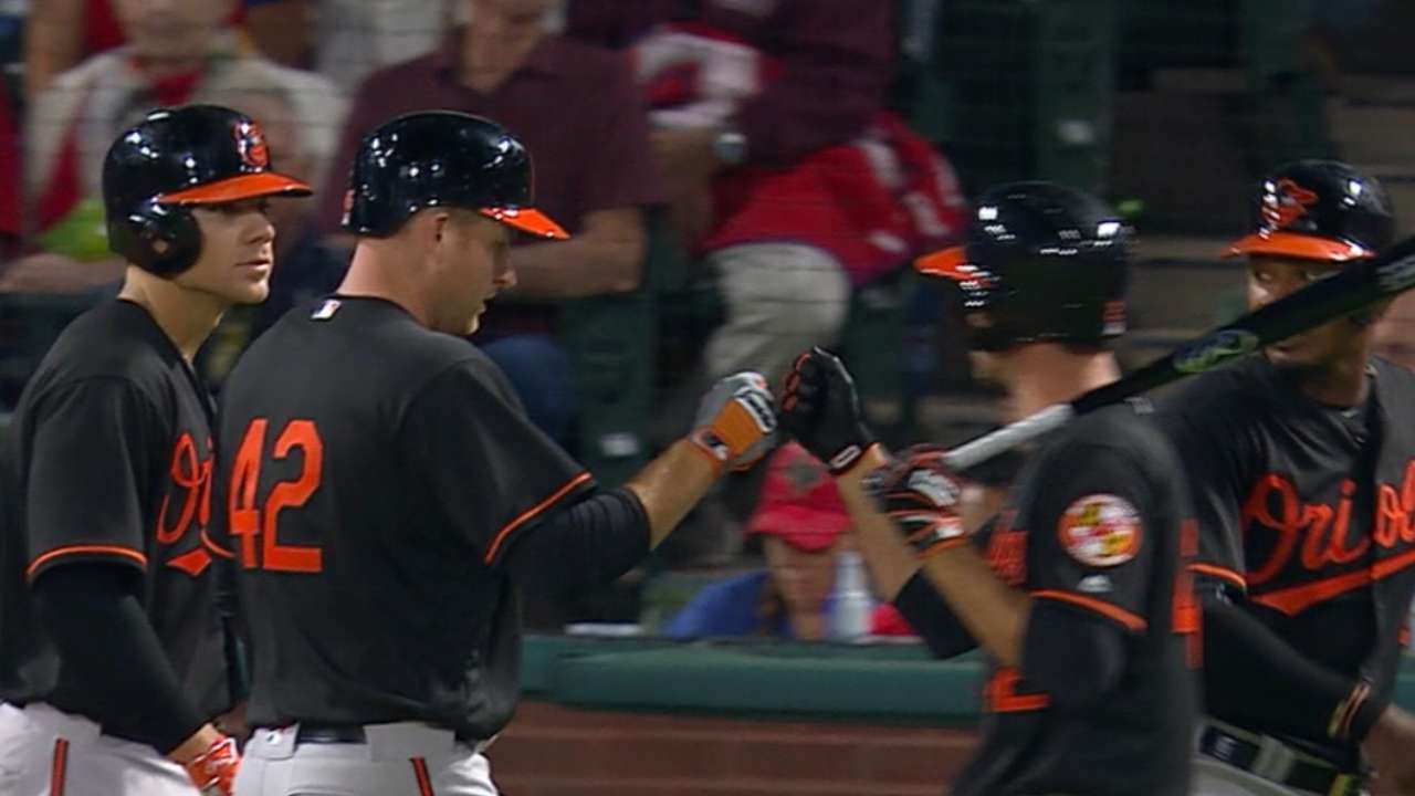 Trumbo homers twice in 7th