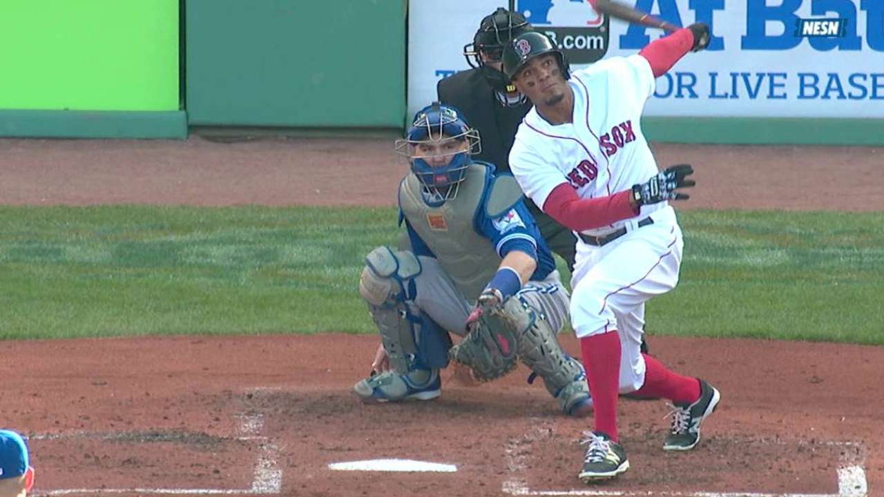 Bogaerts' three-run homer