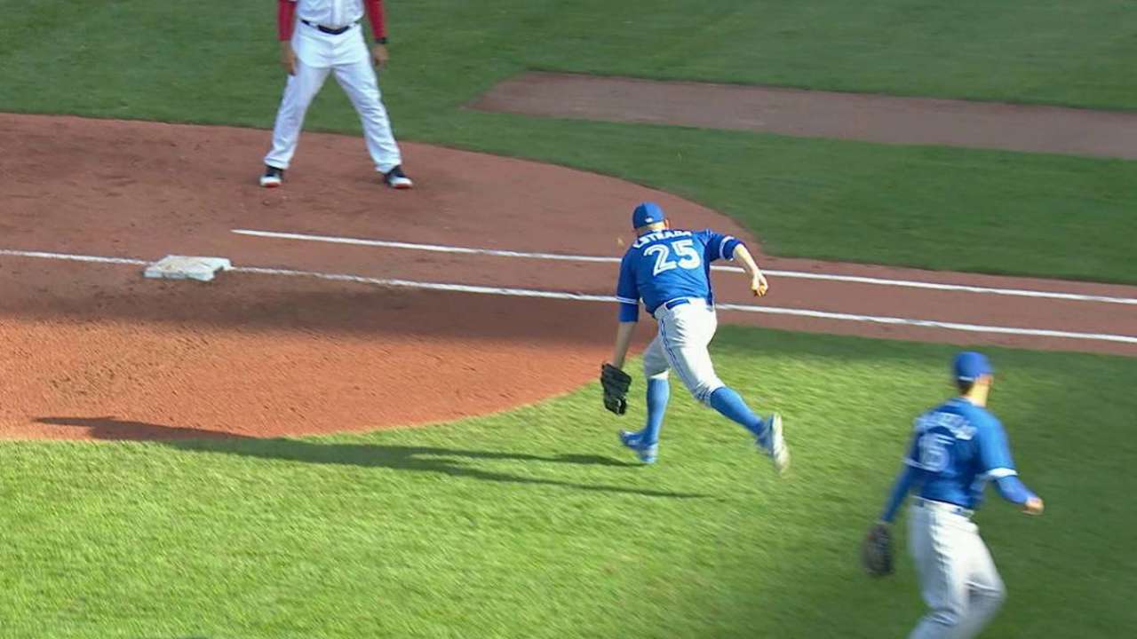 Estrada struggles after out