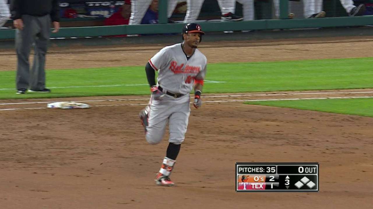 Jones' solo homer