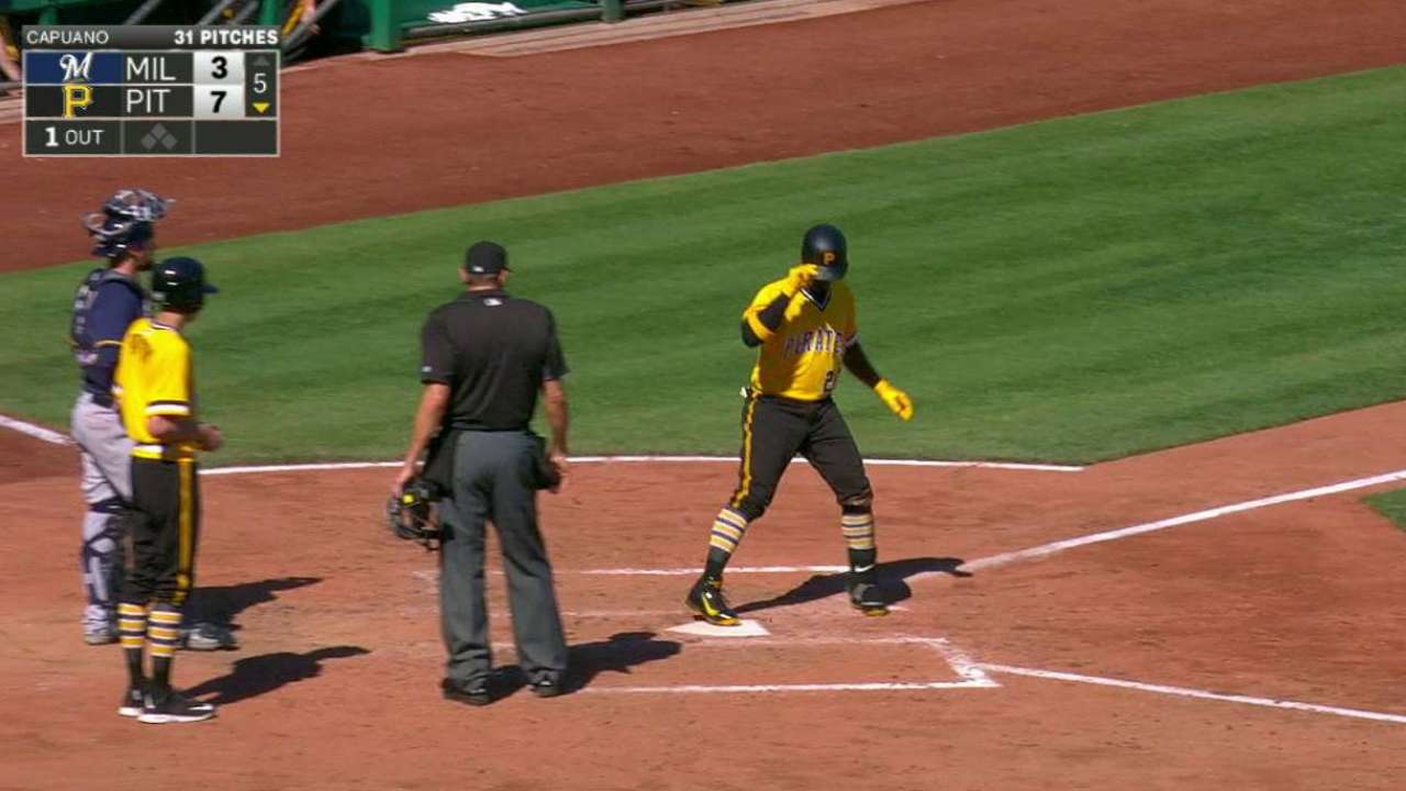 McCutchen's solo homer to center