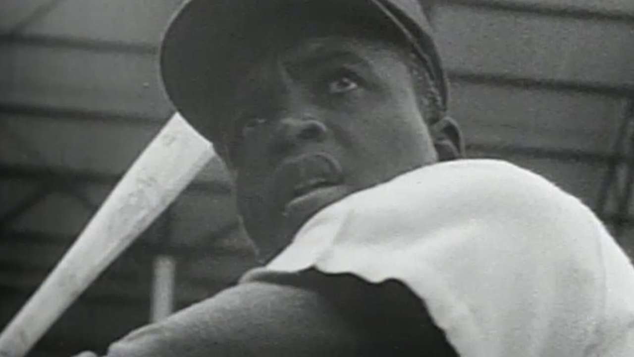 Banister, players pay homage to Robinson