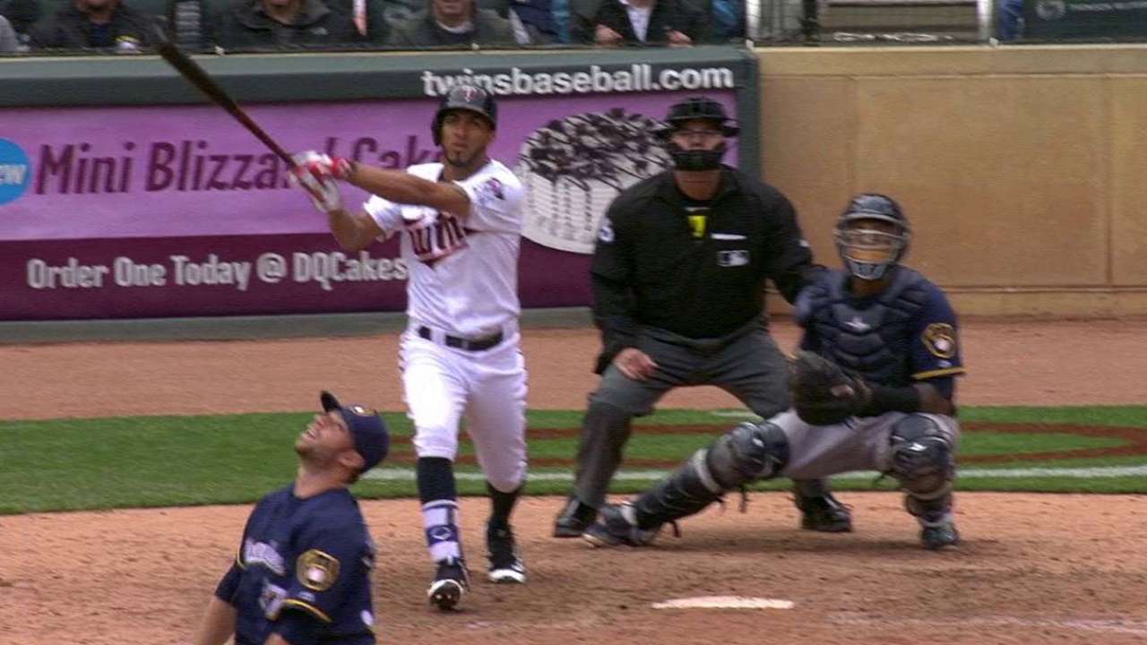 Rosario's game-tying homer
