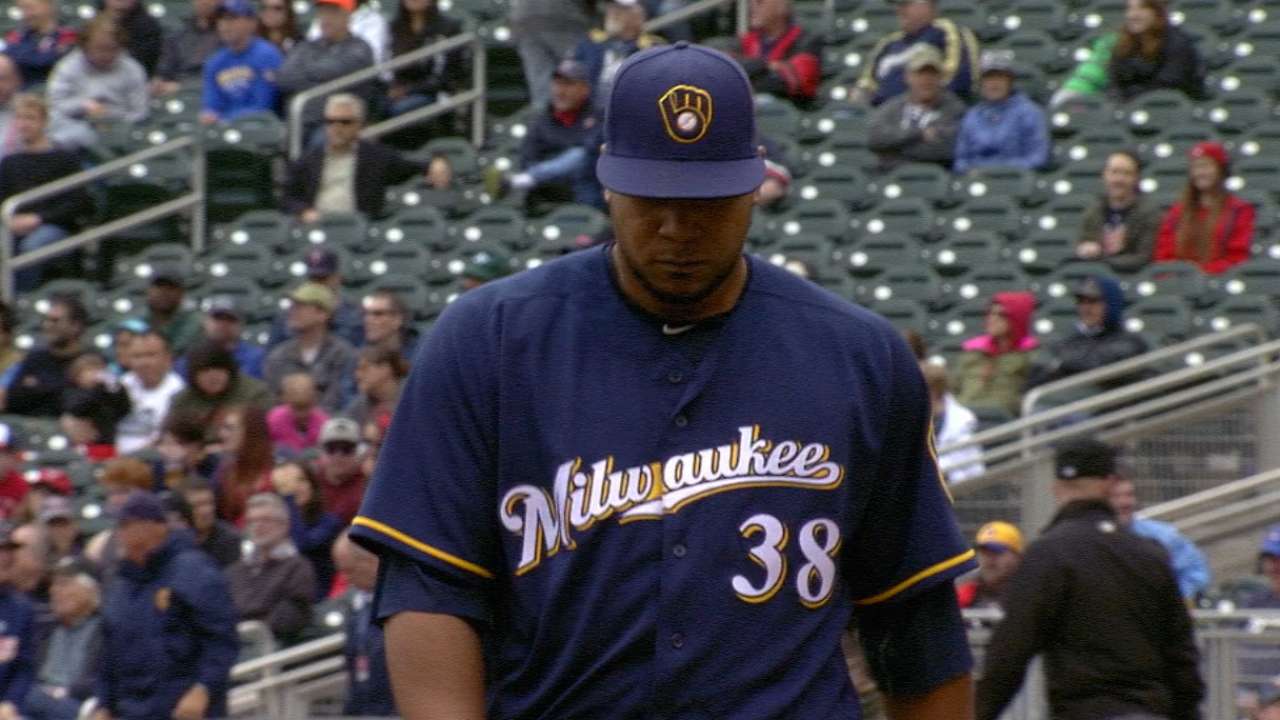 Peralta retires 10 straight