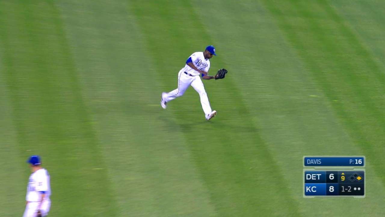 Davis earns the save
