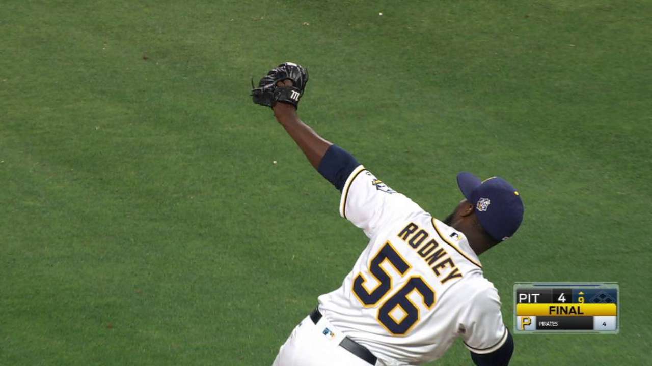 Fernando Rodney disfruta su nuevo comienzo con los Padres