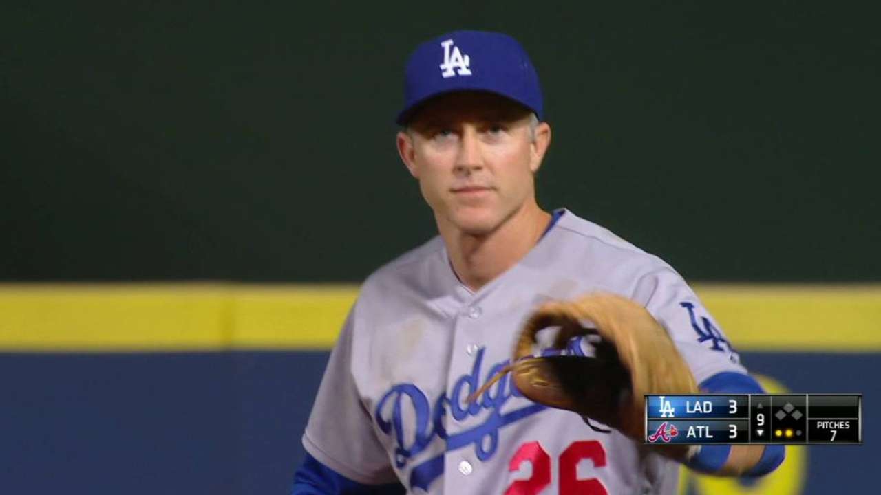 Utley spins, nabs Flowers