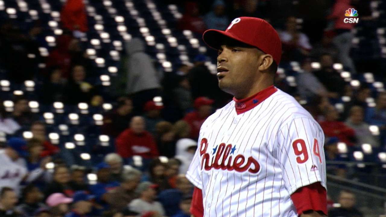 Phils bullpen fans 11 over 6 2/3