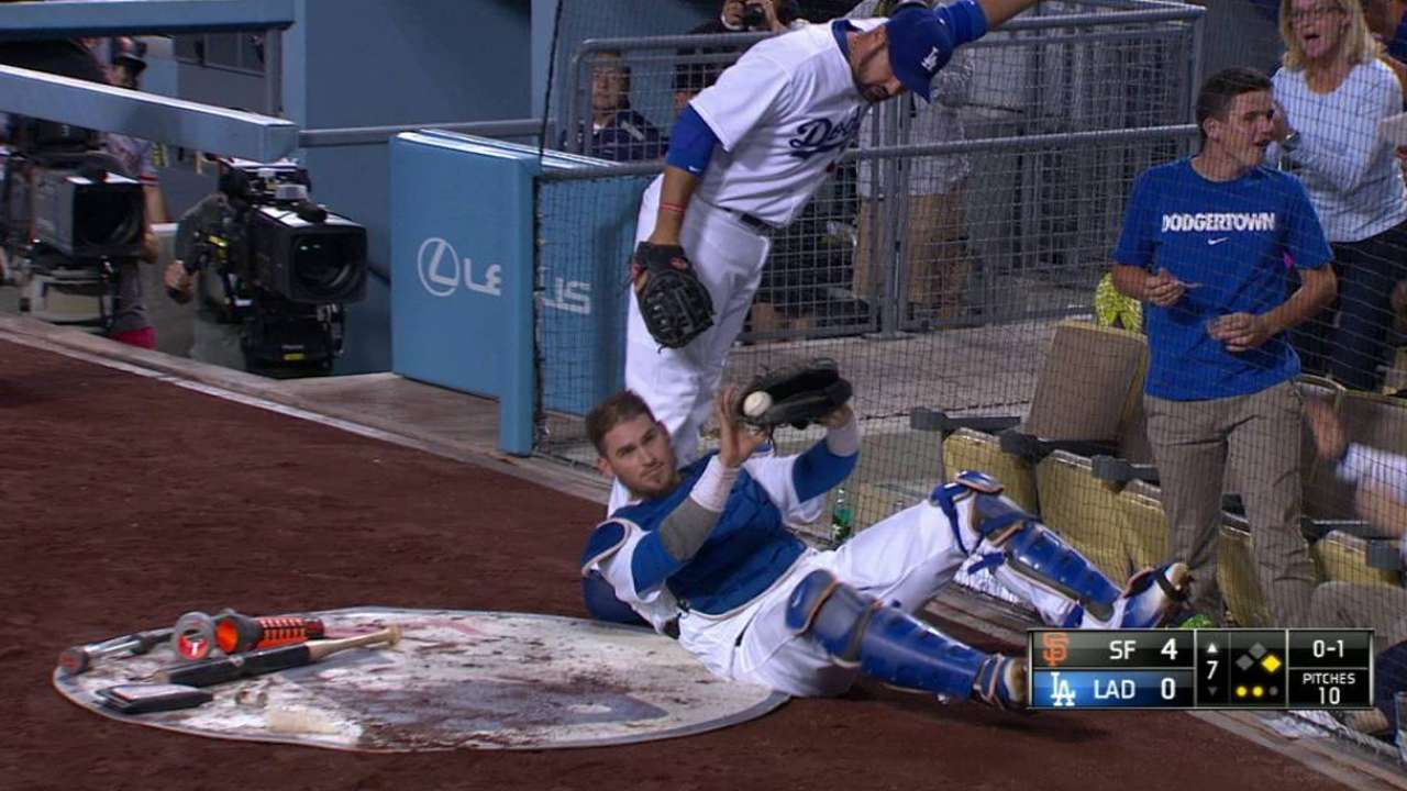 Grandal KOs perfecto, makes juggling grab