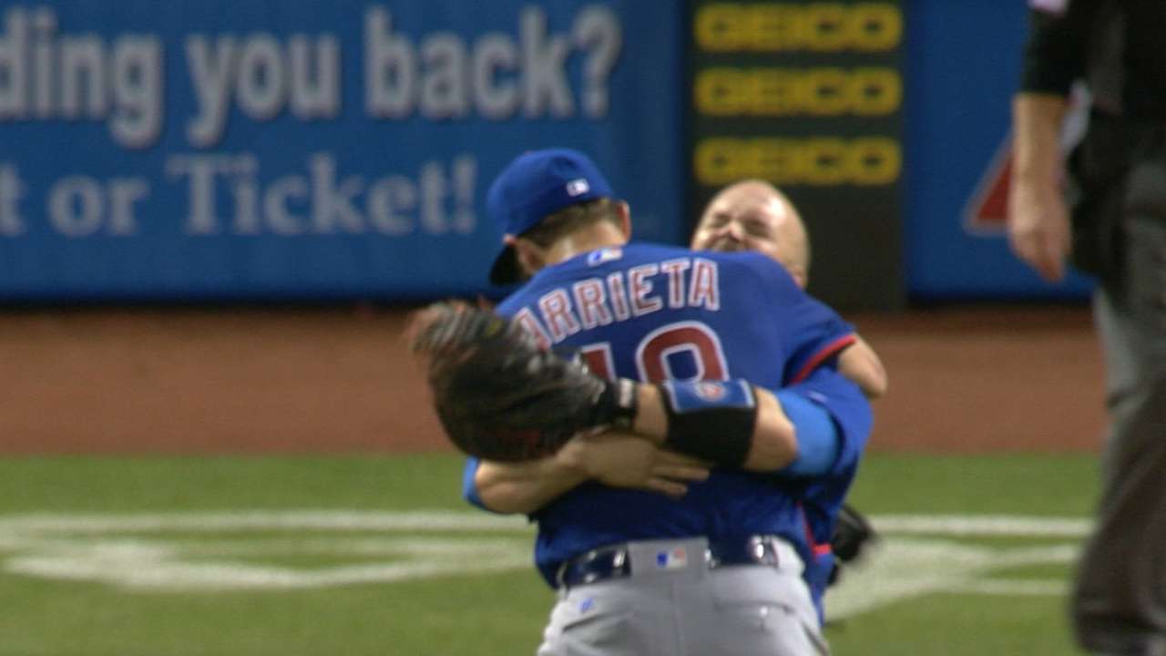 Jake Arrieta lanza su segundo juego sin hit ni carrera vs. Rojos