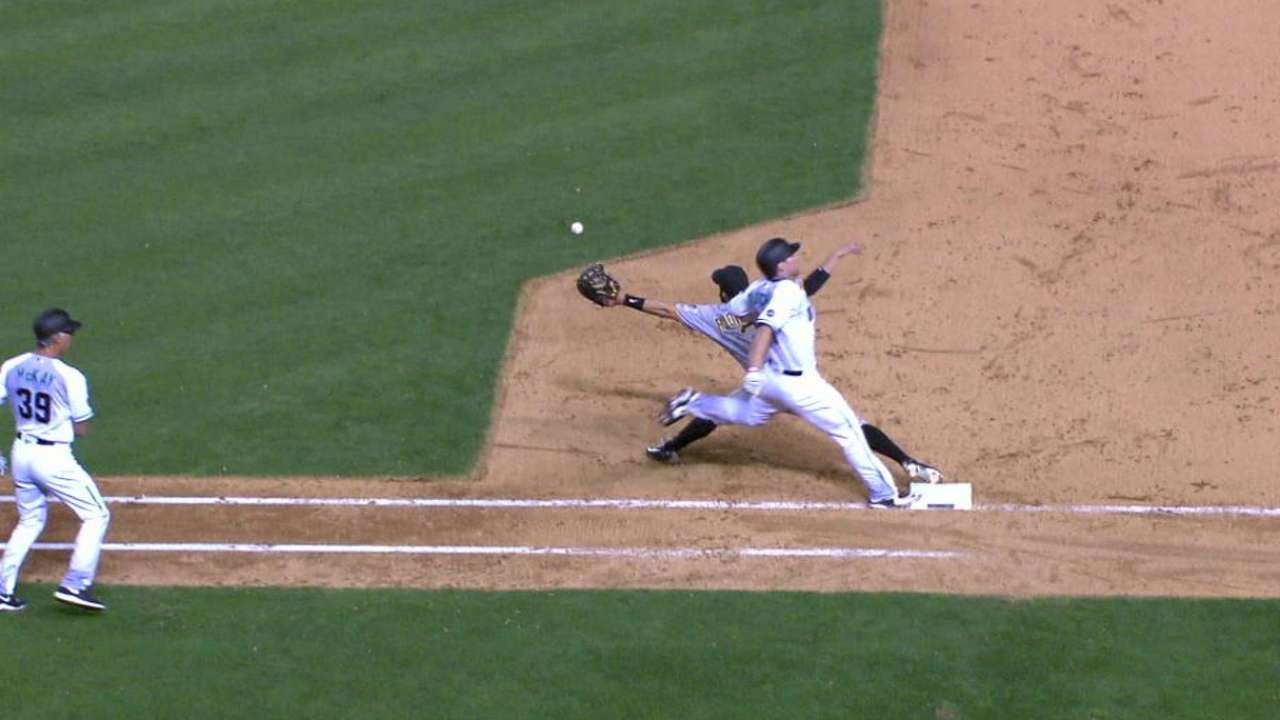Goldschmidt's infield single