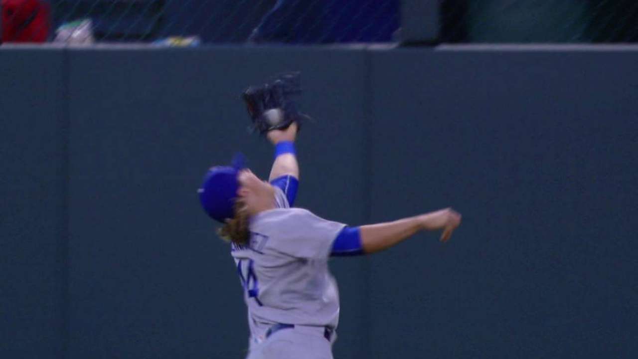 Hernandez's amazing catch